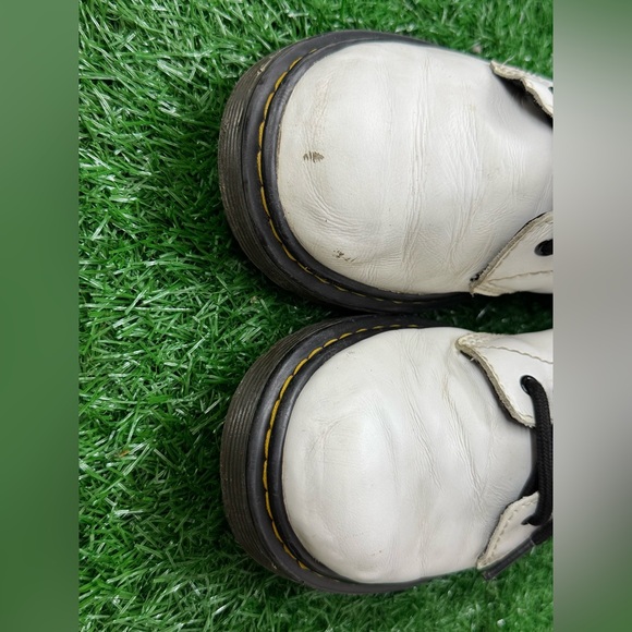 Dr. martens kids shoes Size 3‎ - Picture 4 of 9